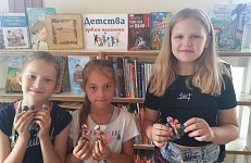 ВСЕ ПОДАРОЧКИ ЛЮБЯТ ОТДАРОЧКИ (0+)