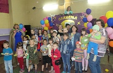 ДЕТСТВА ЯРКАЯ ПЛАНЕТА (0+)
