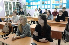 ЛИТЕРАТУРНЫЙ ЧАС «НЕУМИРАЮЩИЙ СПУТНИК ЮНОСТИ» (0+)