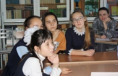 ЭТА НЕСКУЧНАЯ  ЛИТЕРАТУРА (0+)