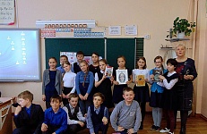 ПОВЕЛИТЕЛЬНИЦА ВОЛШЕБНЫХ КЛЮЧЕЙ (0+)